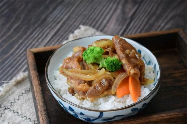 哈少牛肉饭