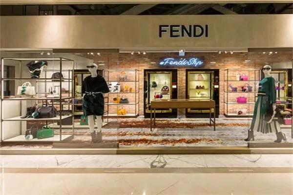 芬迪FENDI