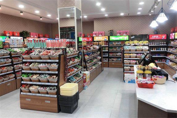 零食e族休闲食品加盟