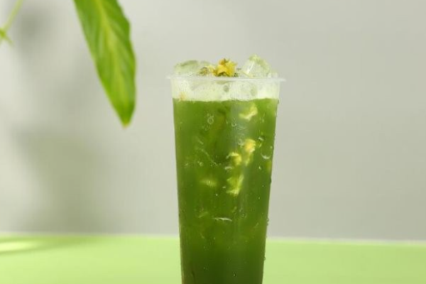果露雪花果鲜奶茶