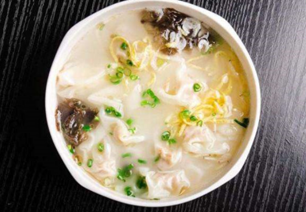 红霞泡泡馄饨