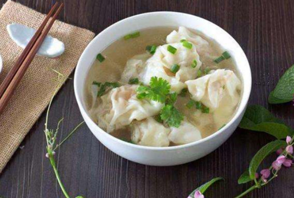 红霞泡泡馄饨
