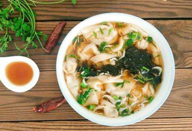 红霞泡泡馄饨