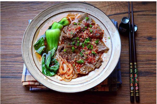 三勺辣子牛肉面