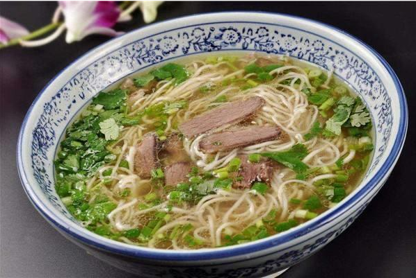 摆福军九鼎牛肉面