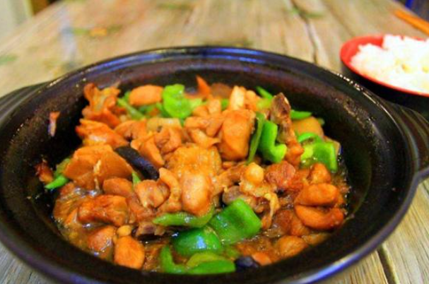 腾宇记黄焖鸡米饭