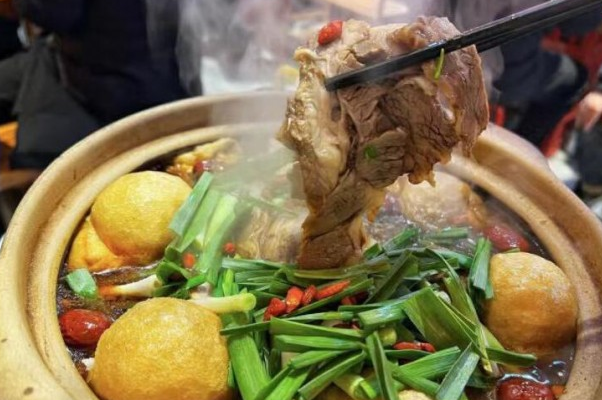 大胃姐路边牛杂
