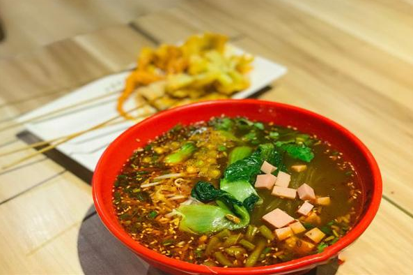 阿勇酸菜饸饹面