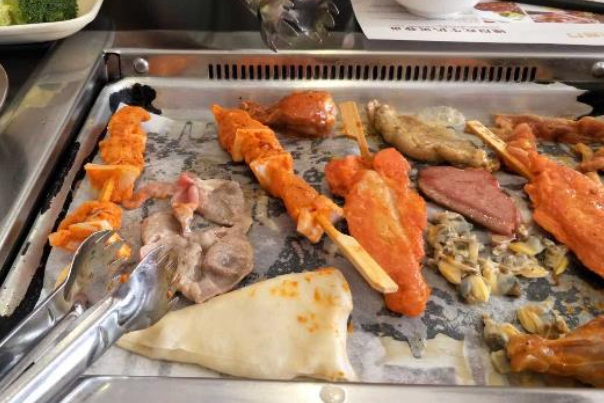 佰味龙自助火锅烤肉