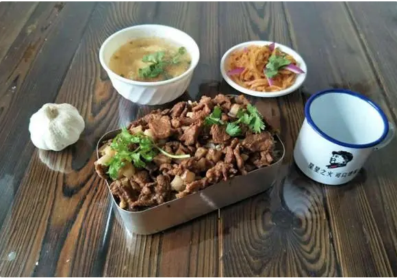 老饭盒主题快餐