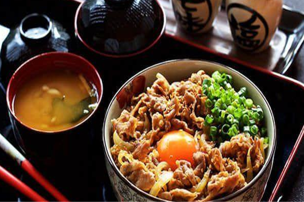 陈在龙日式牛肉饭