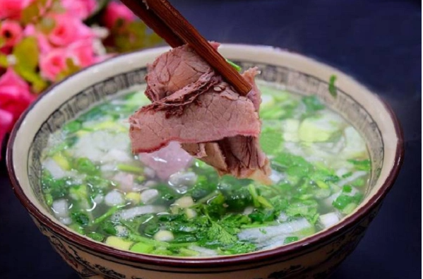 牛杂季牛肉汤