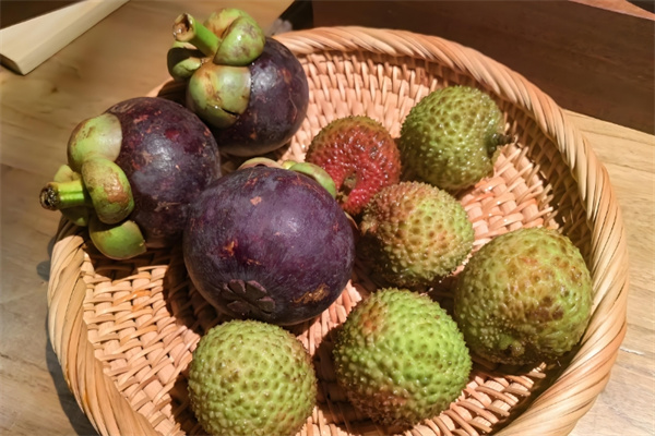 果食汇鲜果零食店