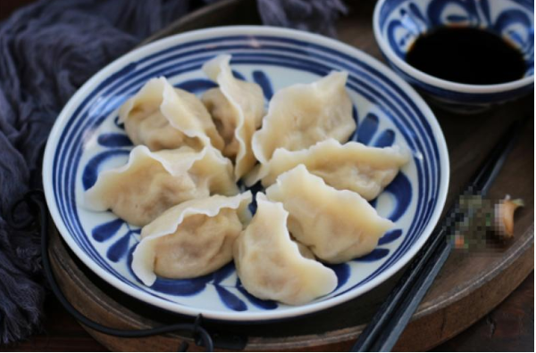 猫不闻饺子