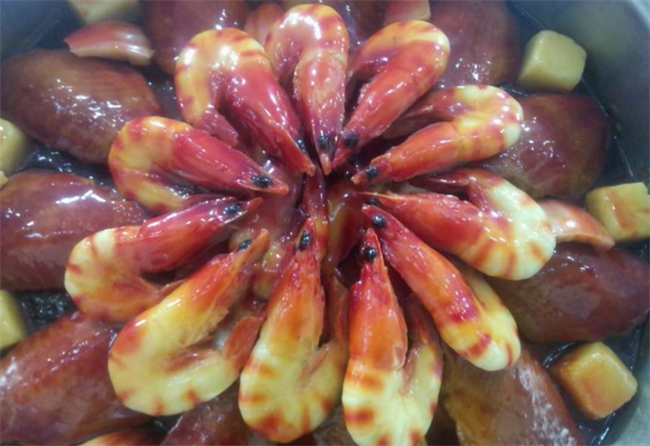 现在餐饮行业生意还好做吗?鸿记煌三汁焖锅生意火爆