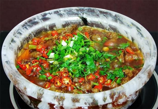 三汁焖锅哪家好更受欢迎?当然是鸿记煌三汁焖锅