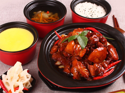 巧阿婆砂锅饭
