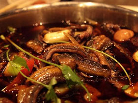 孔亮鳝鱼火锅
