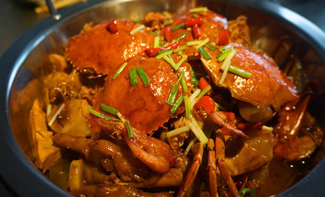 多嘴肉蟹煲
