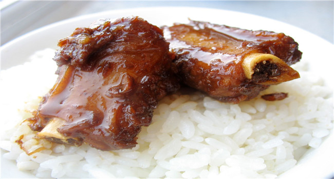 三碗过岗甏肉排骨饭加盟能带来收益吗?