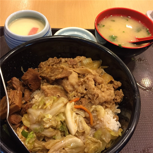 蒸美味营养快餐店利润有多少?
