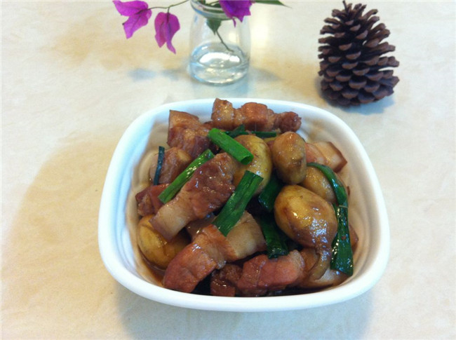 憨小二坛子焖肉加盟是真的吗?憨小二坛子焖肉好吃吗?