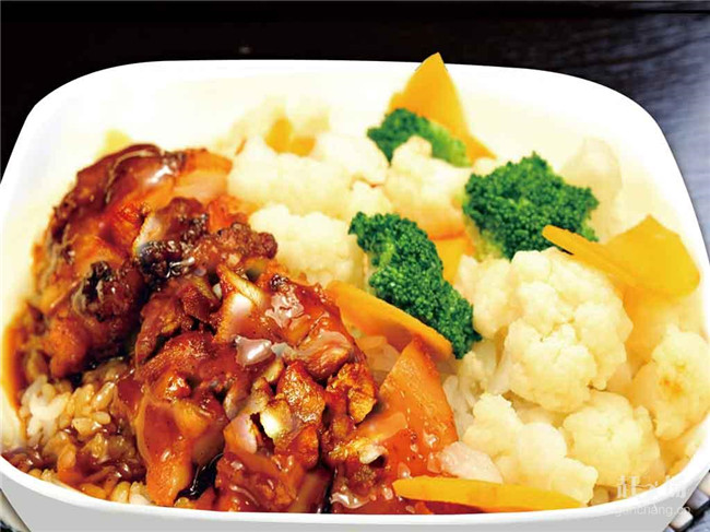 万郁餐饮骗子是真的吗?万郁餐饮骗子是恶意诽谤罢了