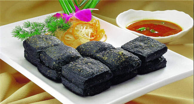 小吃行业前景好 斗腐倌香臭传奇助你致富