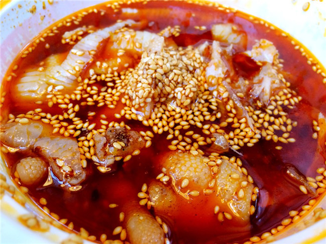 棒棒鸡小吃哪个品牌最出名?老胡记棒棒鸡