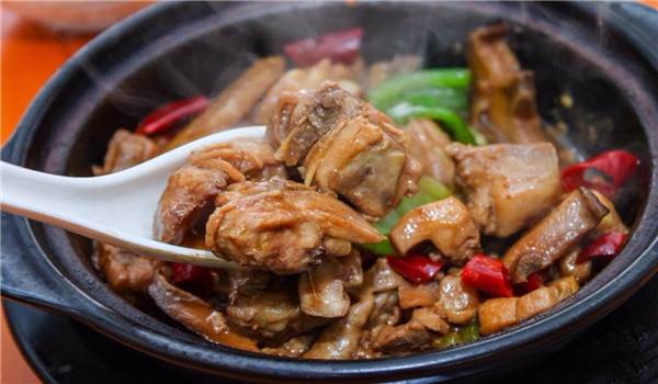 揭秘:中餐店怎么开?福知福黄焖鸡米饭经营秘诀