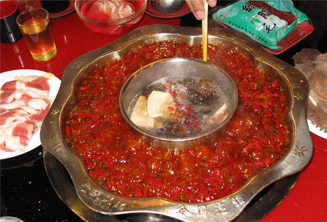 现在开个火锅店要多少钱?加盟蒙皇餐饮需要多少钱?