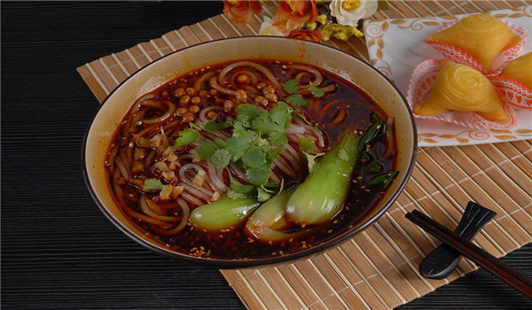兴鑫美食美果酸辣粉味道好吗? 兴鑫美食美果酸辣粉味道好吗?