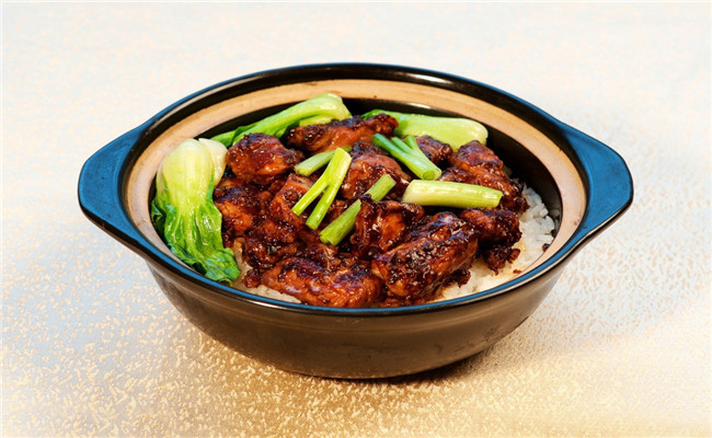 煲仔饭什么牌子最好吃?强势推荐煲味传奇煲仔饭