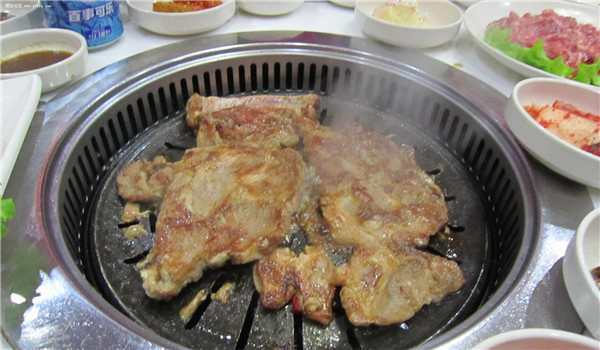 乡村牛仔摇滚烧烤加盟轻松吗? 乡村牛仔摇滚烧烤加盟轻松吗?