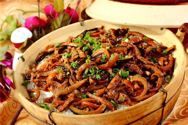 2016年煲仔饭加盟选什么?杠岗香功夫煲仔轻松创佳绩