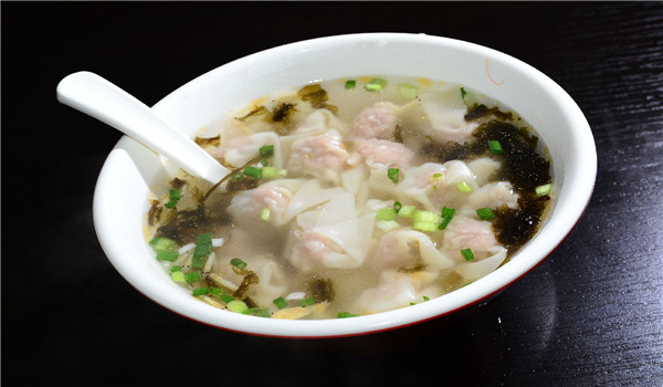玲珑馄饨排队吃 玲珑馄饨排队吃