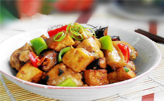 小厨黄焖鸡加盟要多少钱?小厨黄焖鸡加盟费用介绍