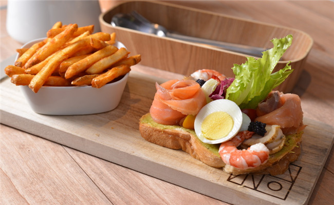 学校门口开什么店好呢?开一家SUGAR薯格薯条吧