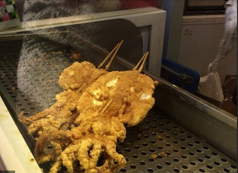 山东特色轰炸大鱿鱼品牌哪个赚钱?当然六福道