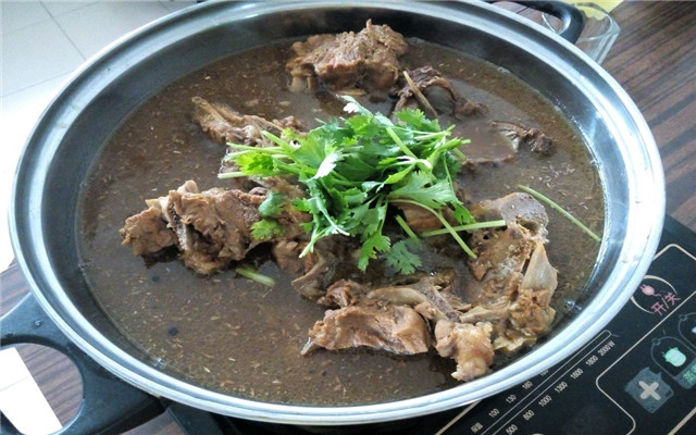 老北京羊蝎子火锅店怎么样?生意红火