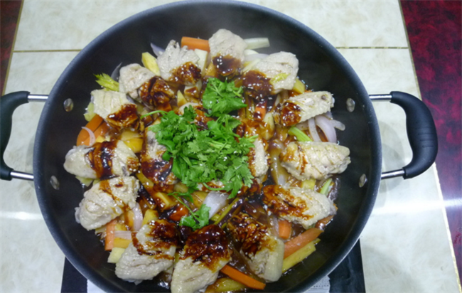 开家三汁焖锅店赚钱吗?鸿记煌三汁焖锅赚钱快