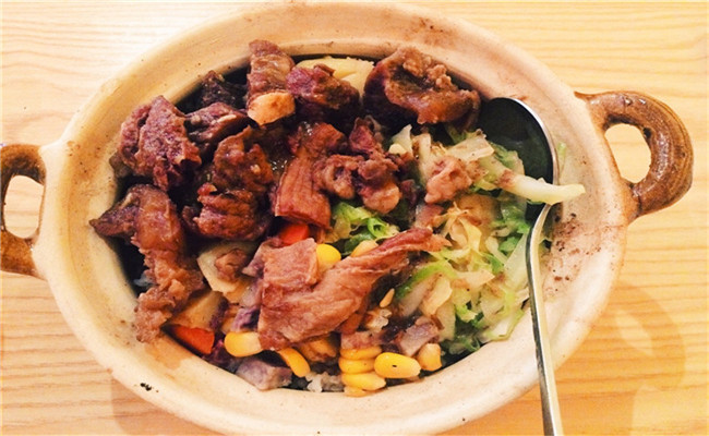 开一个煲仔饭店怎么样?煲来乐煲仔饭加盟生意好