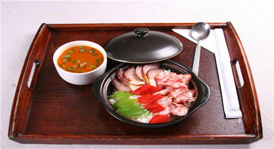 小区里适合做什么生意呢?首选煲来乐煲仔饭
