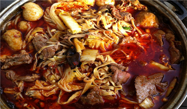 老签传麻辣烫加盟前景怎么样?凭精湛手艺进驻餐饮界
