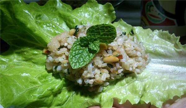 权先生菜包饭 权先生菜包饭