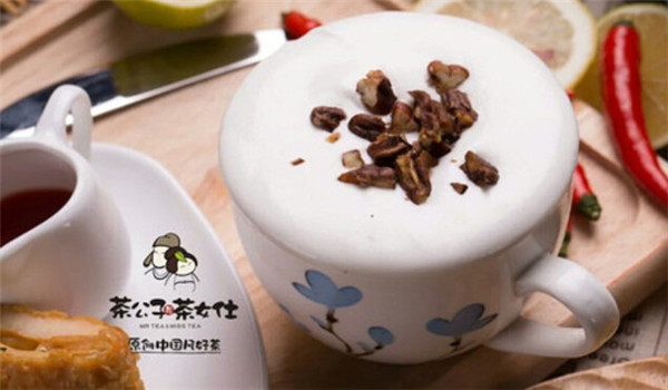 茶公子与茶女仕奶茶