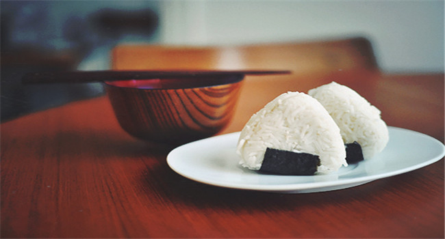 阿哟饭团烧