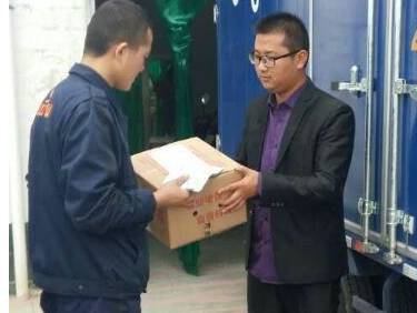 男大学生辞职到农村当快递员 业务遍及全国