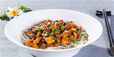 隆江猪脚饭
