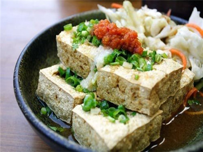 吴字坊臭豆腐
